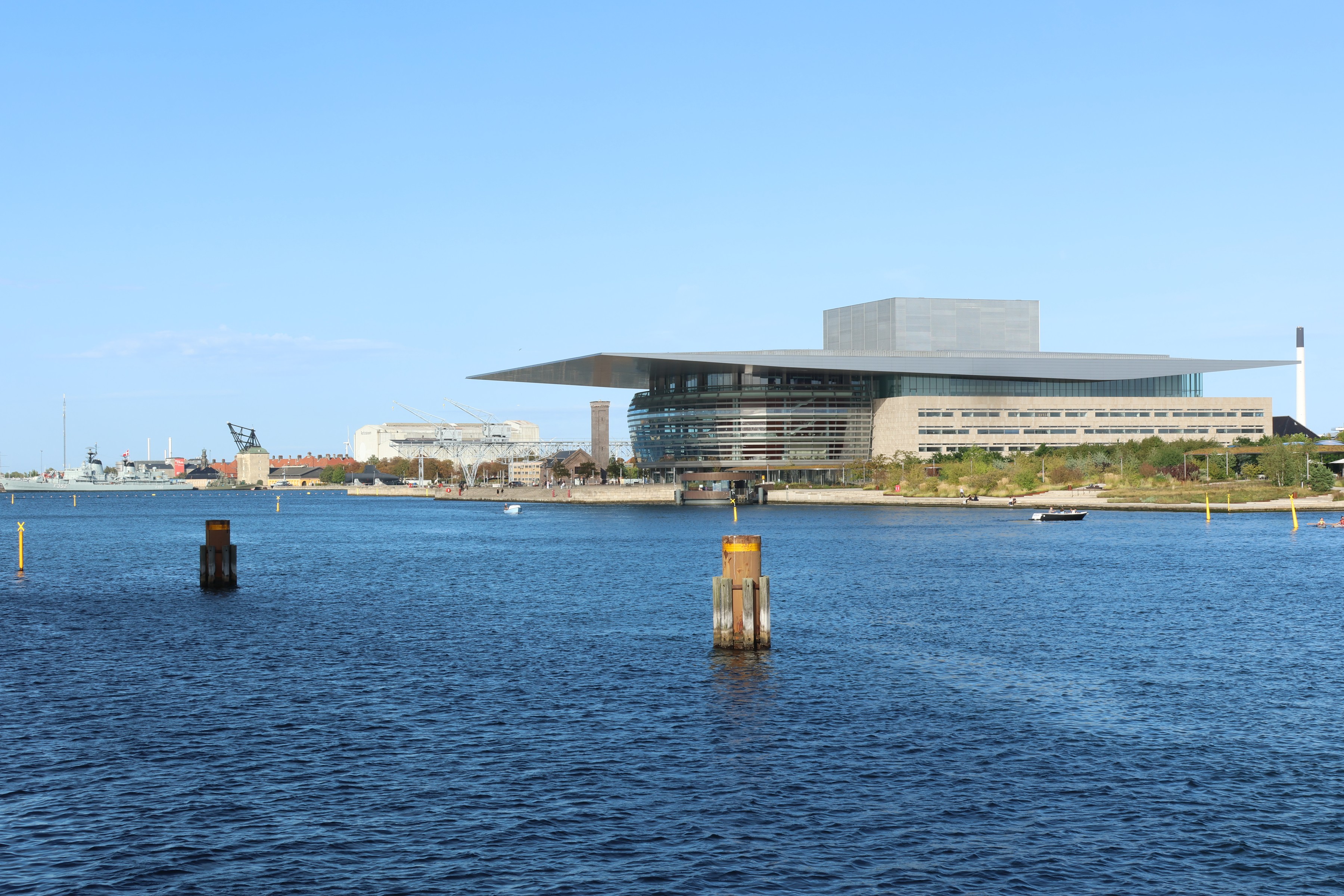 The cantilevered roof of the Opera House seen from the opposite quay